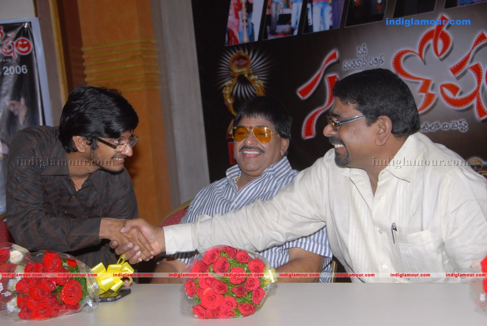 Santosham 9th Annvarsary Logo Launch Photos Event hd photo
