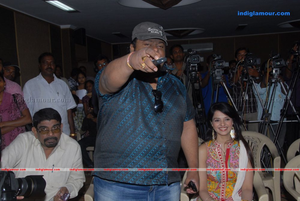 Santosham 9th Annvarsary Logo Launch Photos Event hd photo
