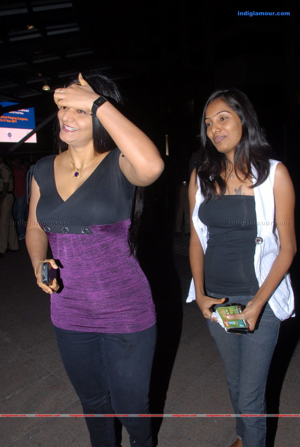 Celebrities at Santosham Awards 2011 Event hd photo