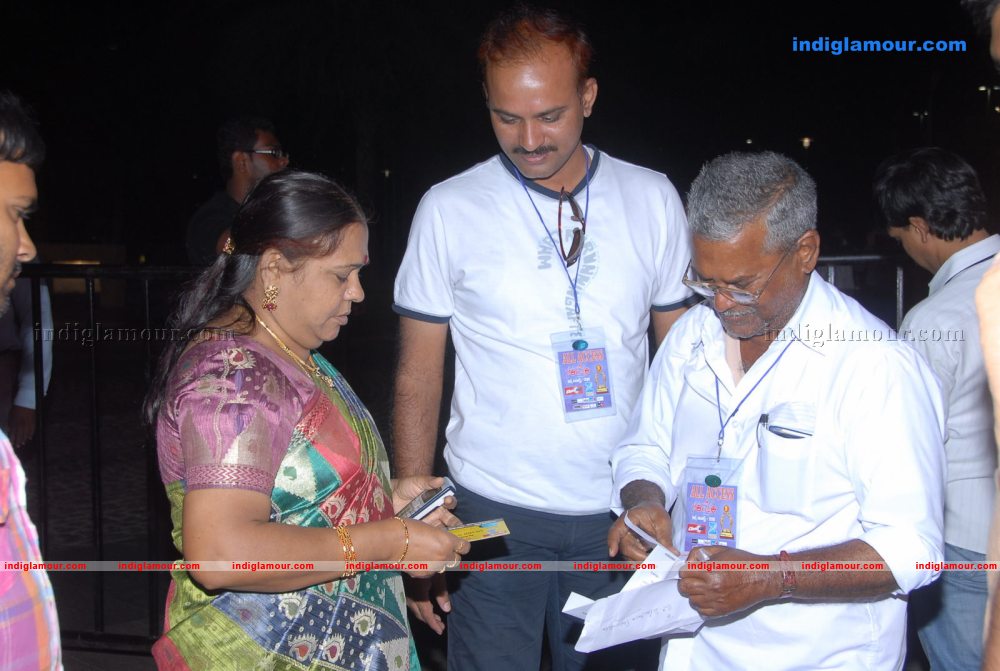 Celebrities at Santosham Awards 2011 Event hd photo