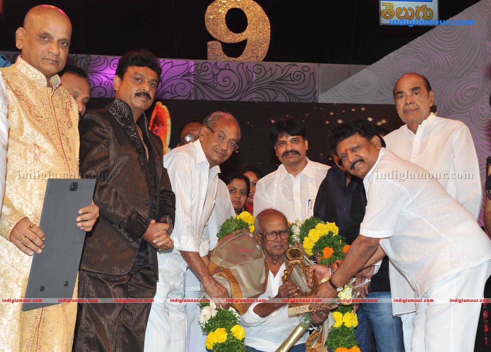 Santhosham Awards 2011 Event hd photo