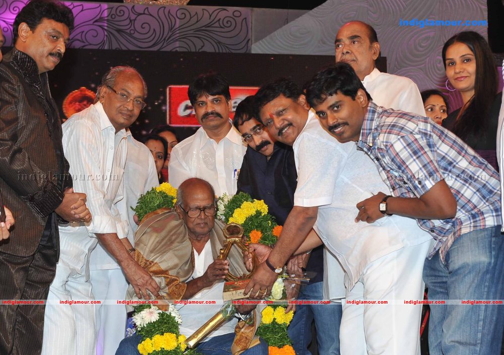 Santhosham Awards 2011 Event hd photo