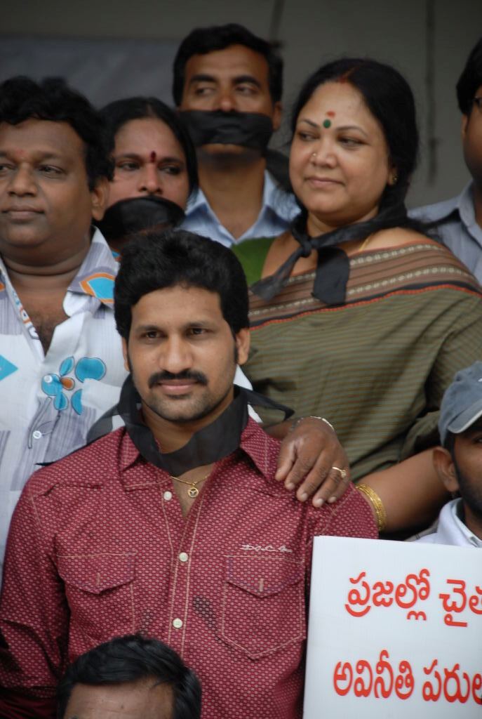 Tollywood Stars Support Anna Hazare Activities Event hd photo
