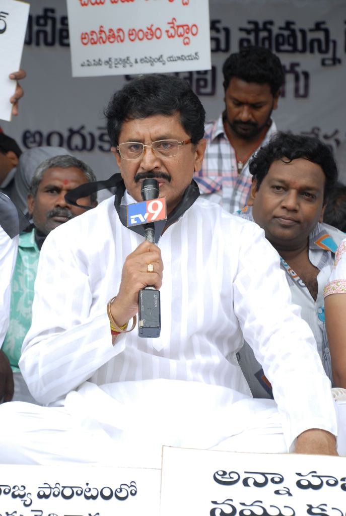 Tollywood Stars Support Anna Hazare Activities Event hd photo