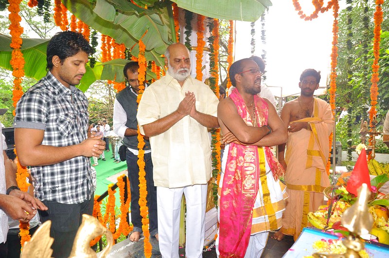 Allu Arjun and Ileana New Movie launch Event hd photo