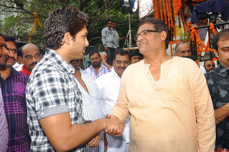 Allu Arjun and Ileana New Movie launch Event hd photo