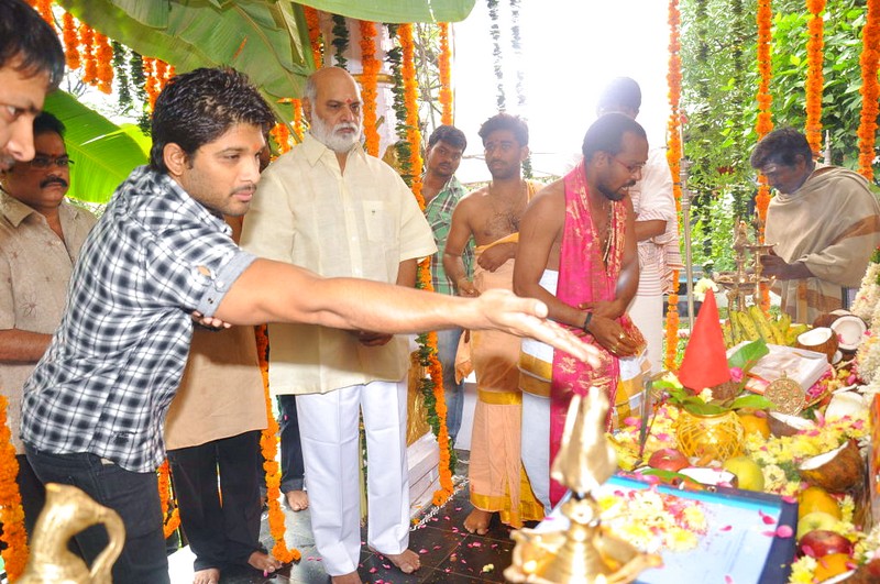 Allu Arjun and Ileana New Movie launch Event hd photo