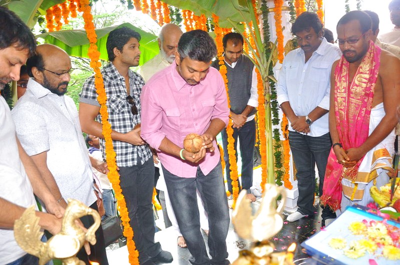 Allu Arjun and Ileana New Movie launch Event hd photo