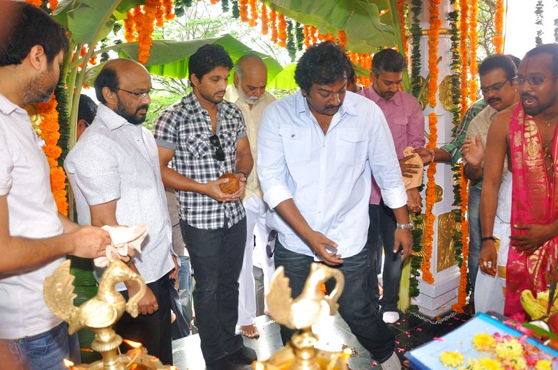 Allu Arjun and Ileana New Movie launch Event hd photo
