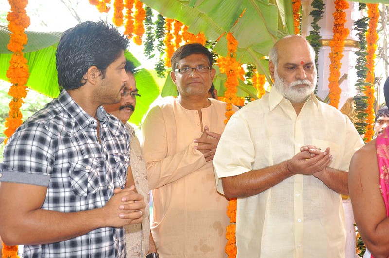 Allu Arjun and Ileana New Movie launch Event hd photo