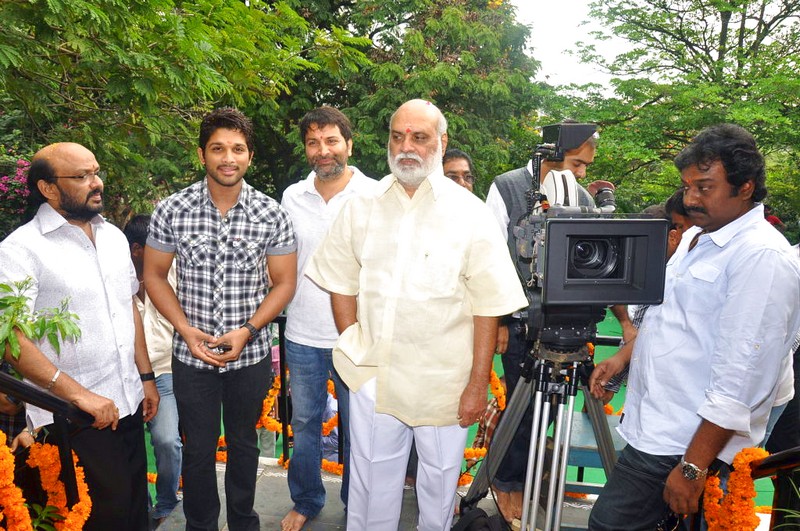 Allu Arjun and Ileana New Movie launch Event hd photo