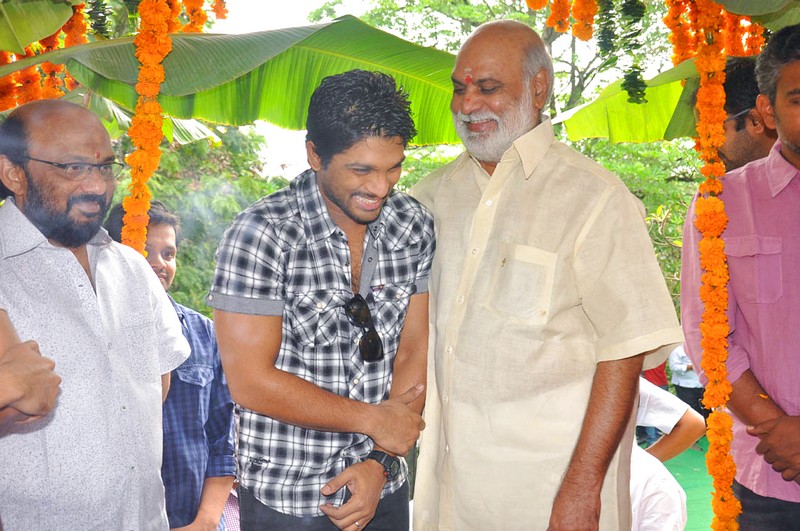 Allu Arjun and Ileana New Movie launch Event hd photo