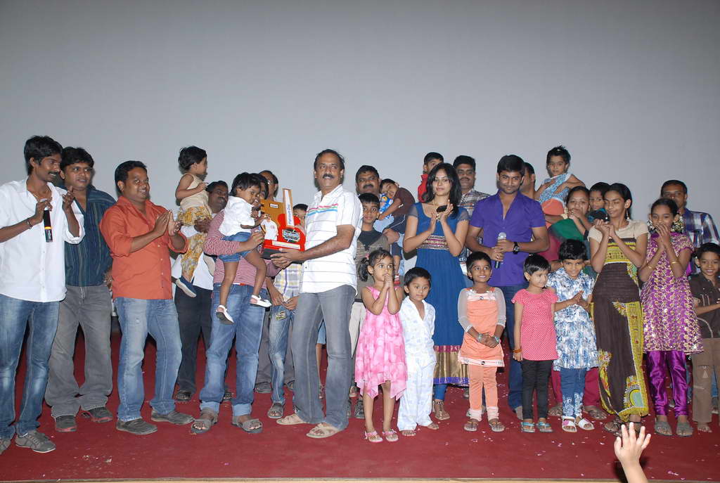 Nani Pilla Zamindar Platinum Disc Function Event hd photo