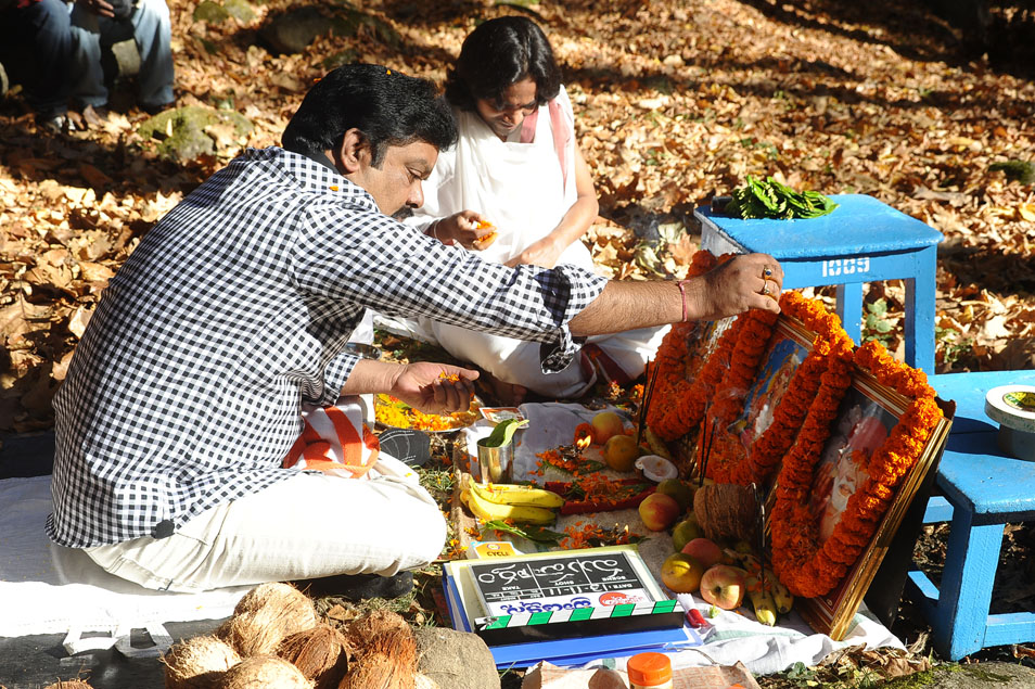 Kulu Manali Movie Opening Stills Event hd photo