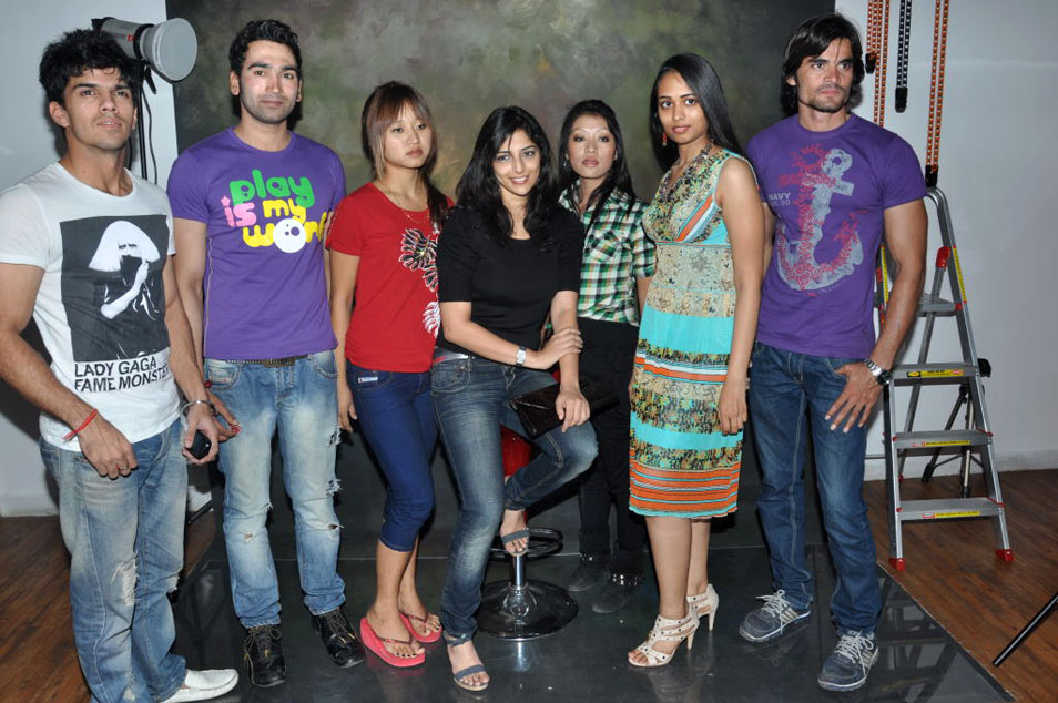 Nishanthi Launches Enr Fashion Studio Event hd photo