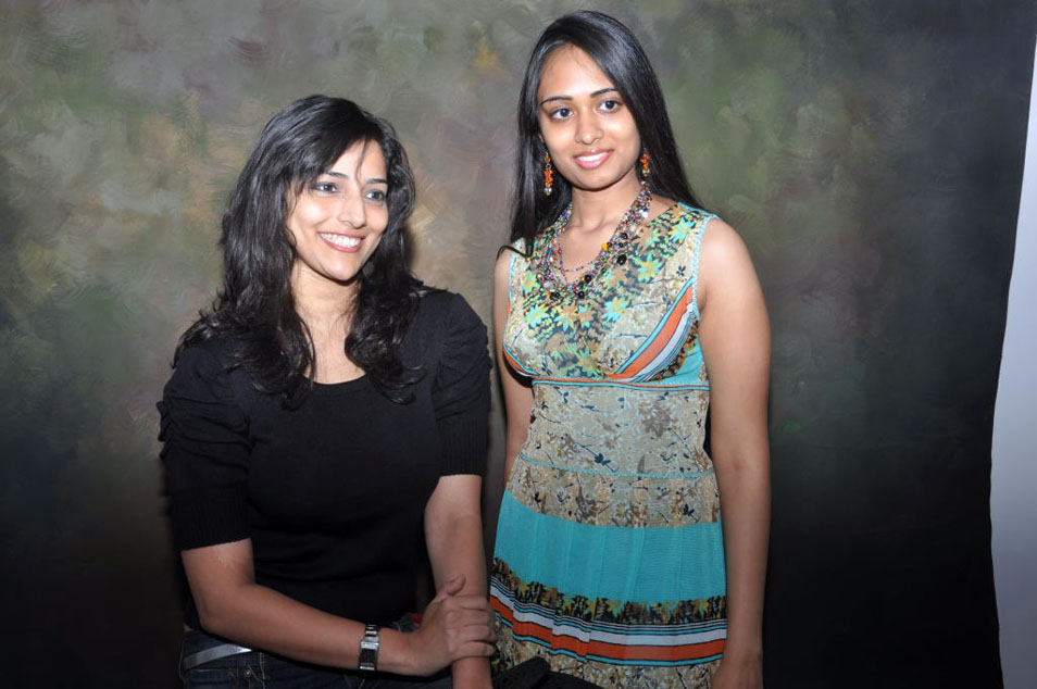 Nishanthi Launches Enr Fashion Studio Event hd photo