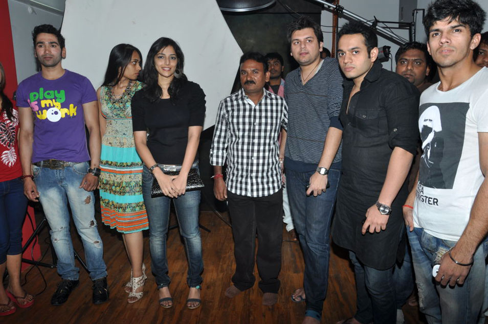 Nishanthi Launches Enr Fashion Studio Event hd photo