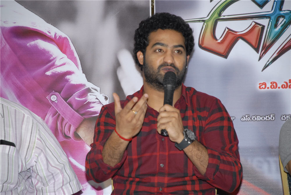 Oosaravelli Press Meet Event hd photo