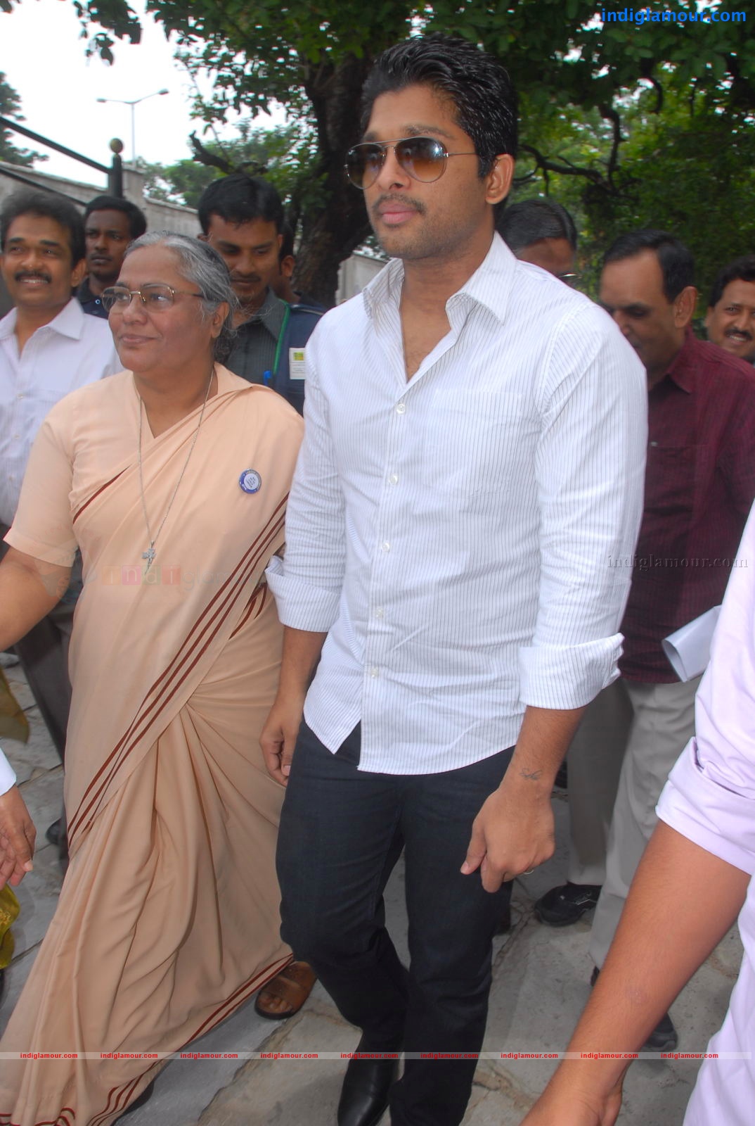 Allu Arjun promotes Anti Child Labour Event hd photo