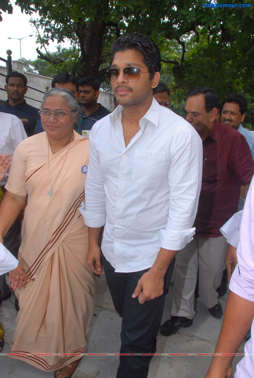 Allu Arjun promotes Anti Child Labour Event hd photo