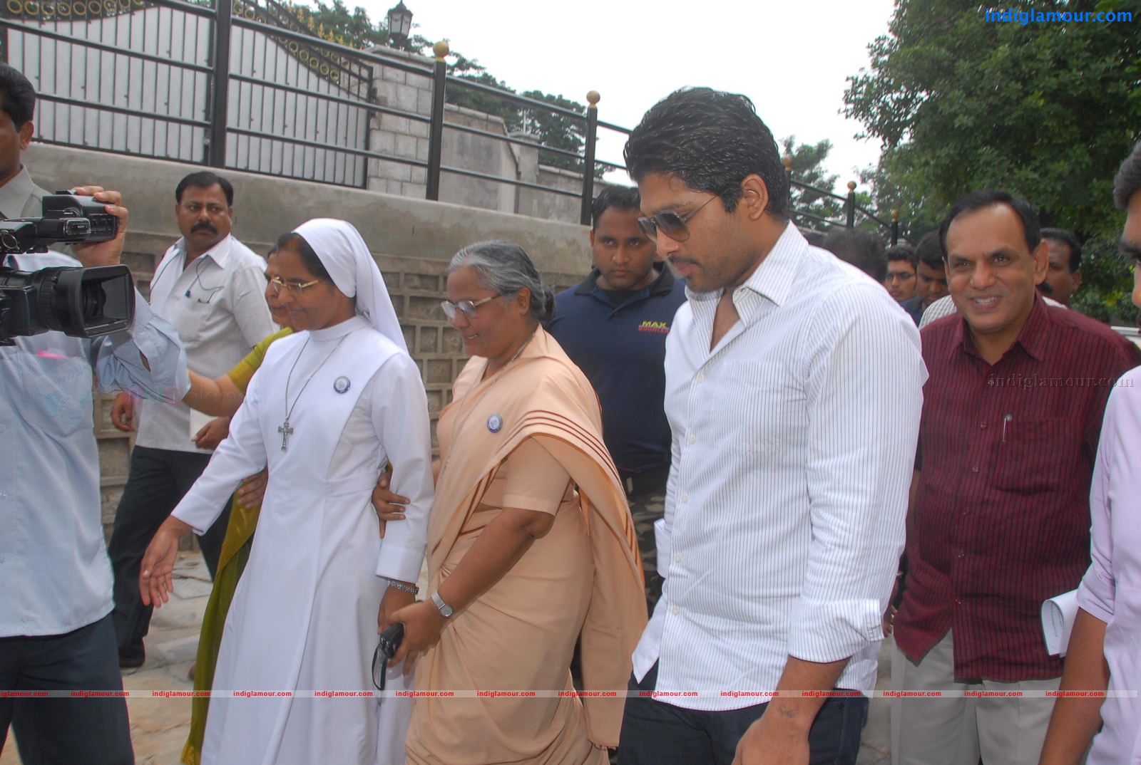 Allu Arjun promotes Anti Child Labour Event hd photo