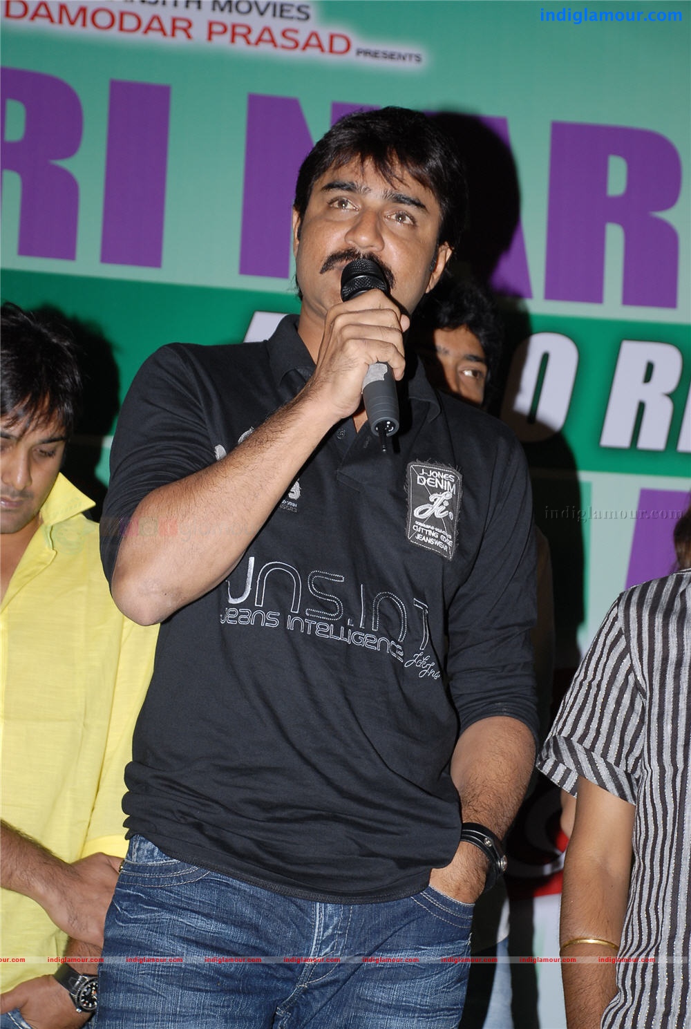Madatha Kaja Audio Event hd photo