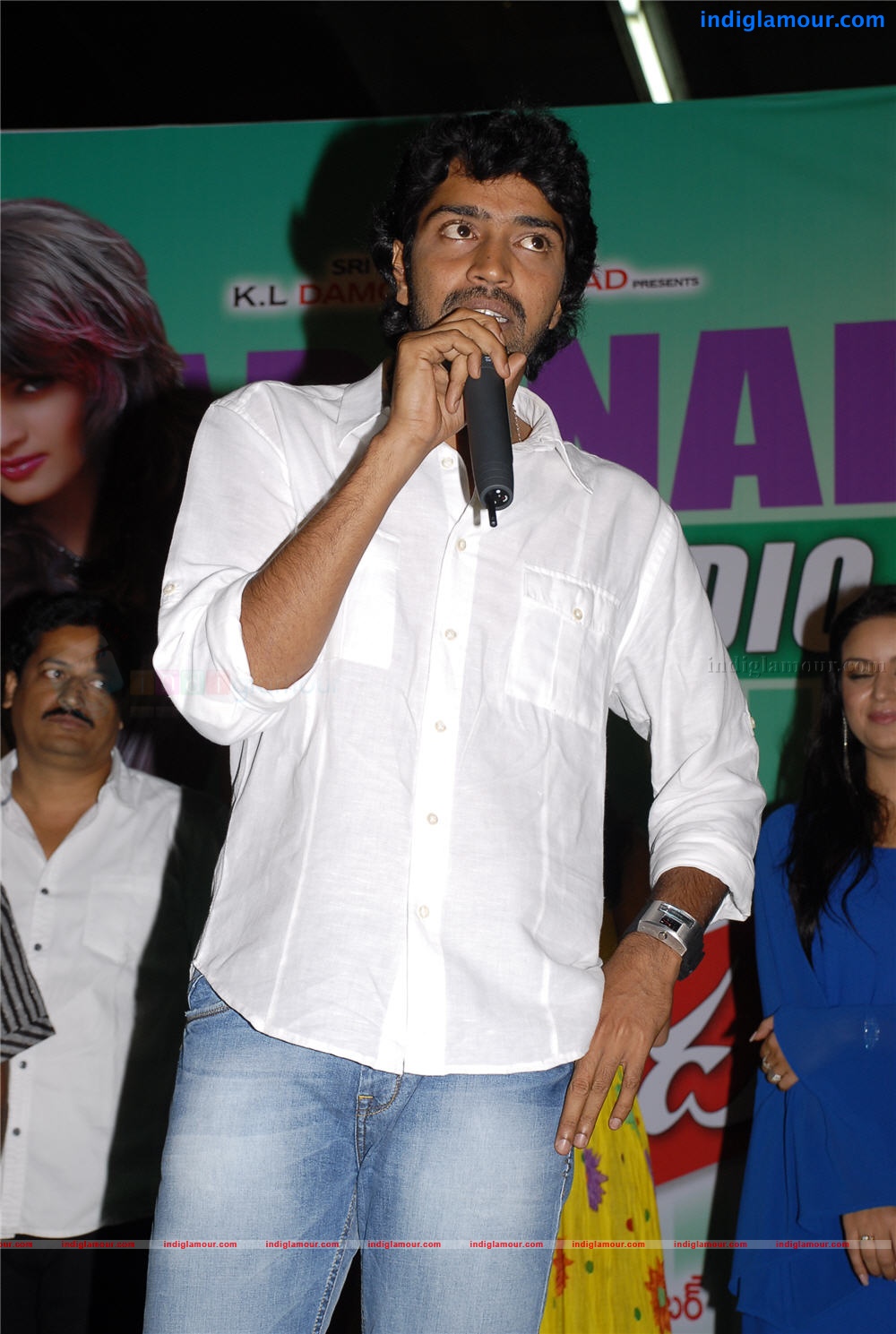 Madatha Kaja Audio Event hd photo
