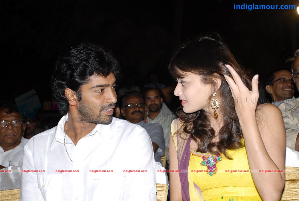Madatha Kaja Audio Event hd photo