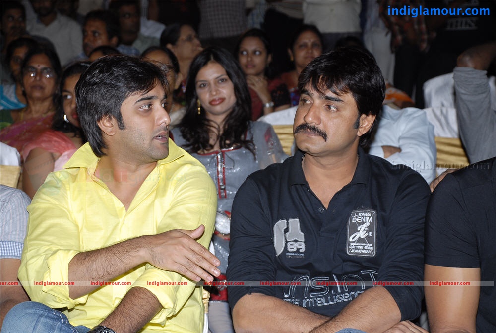 Madatha Kaja Audio Event hd photo