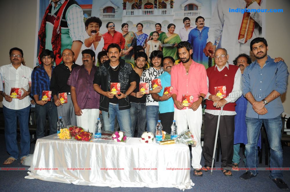 Manchivaadu Audio release Event hd photo