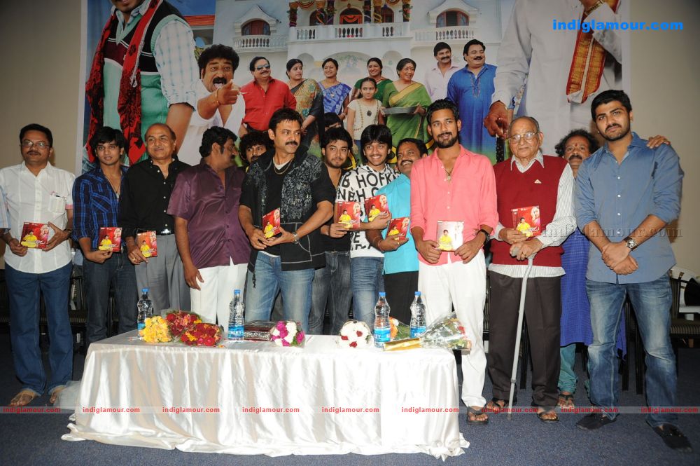 Manchivaadu Audio release Event hd photo