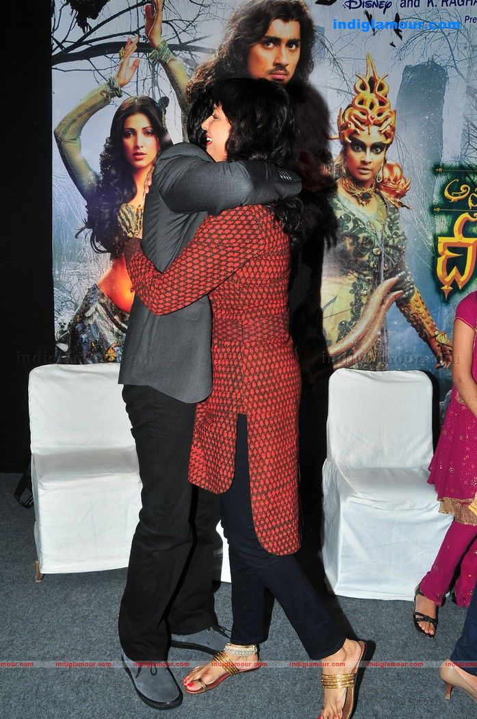 Anaganaga O Dheerudu Pressmeet Event hd photo