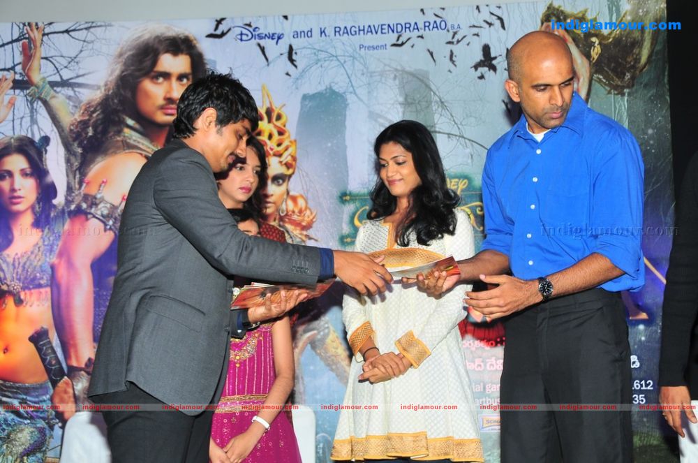 Anaganaga O Dheerudu Pressmeet Event hd photo