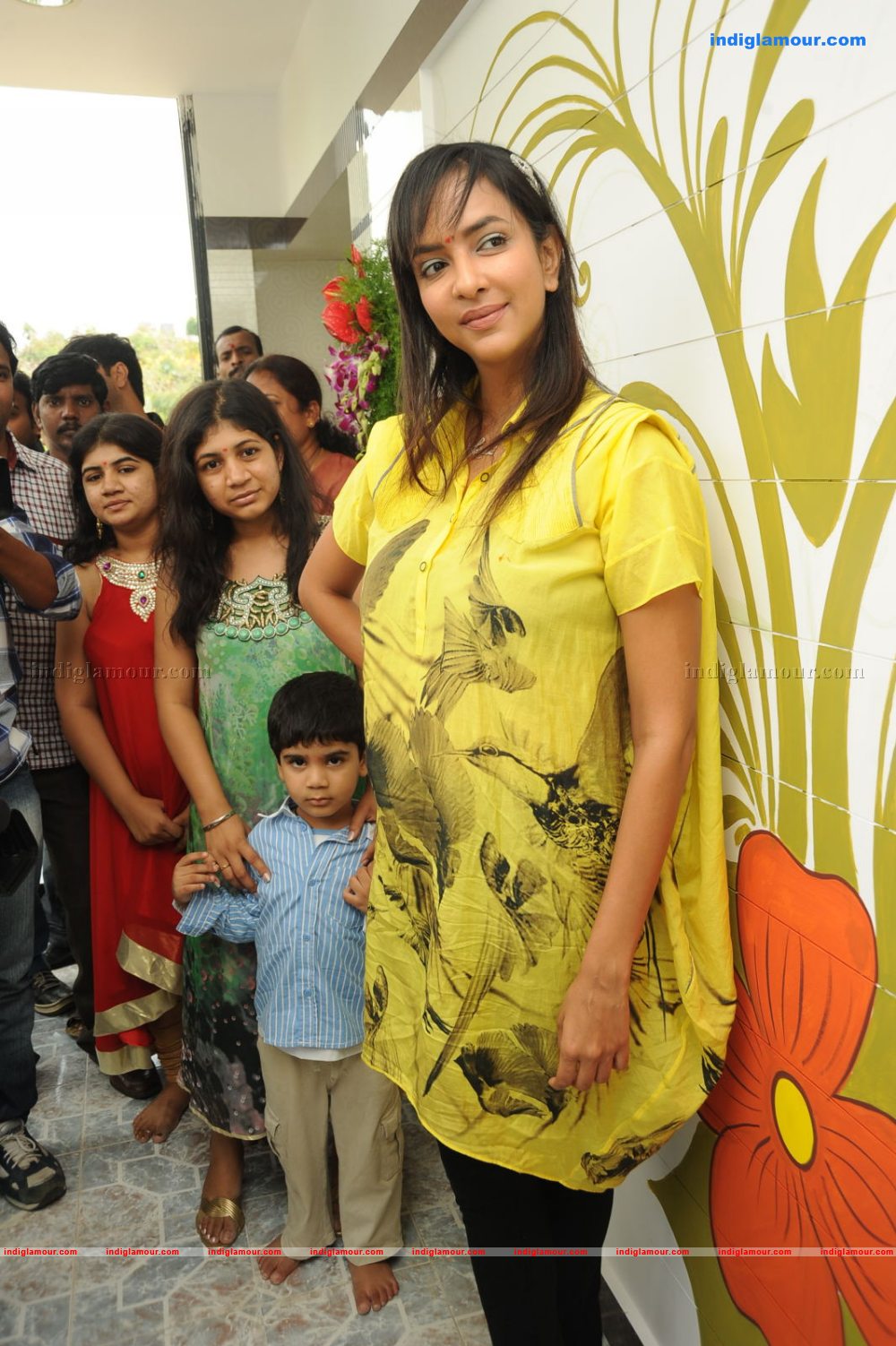 Lekshmi Manchu at Vajra Showroom Opening Event hd photo