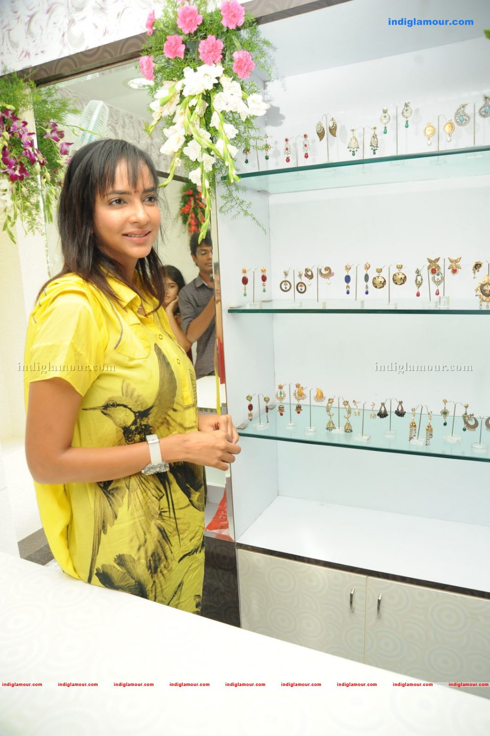 Lekshmi Manchu at Vajra Showroom Opening Event hd photo