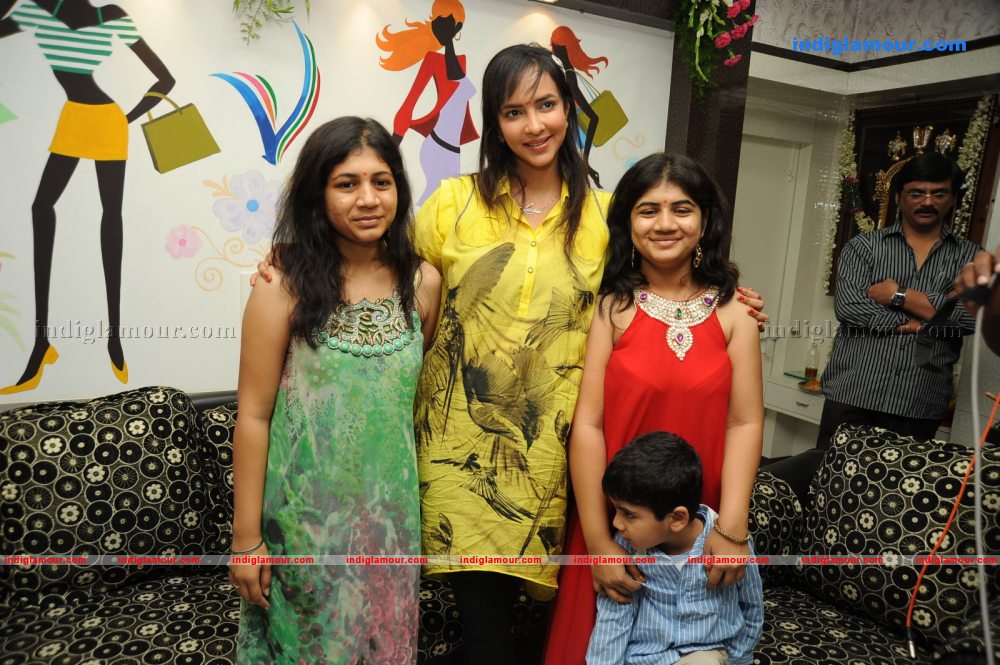 Lekshmi Manchu at Vajra Showroom Opening Event hd photo