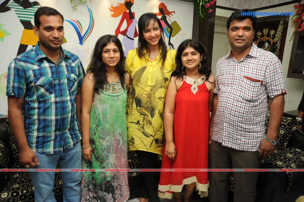 Lekshmi Manchu at Vajra Showroom Opening Event hd photo