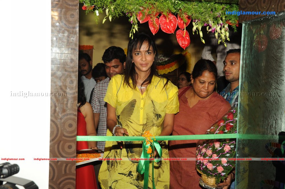 Lekshmi Manchu at Vajra Showroom Opening Event hd photo
