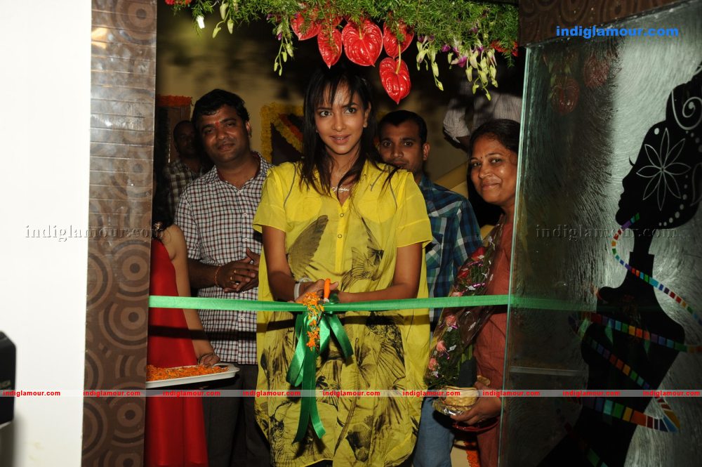 Lekshmi Manchu at Vajra Showroom Opening Event hd photo