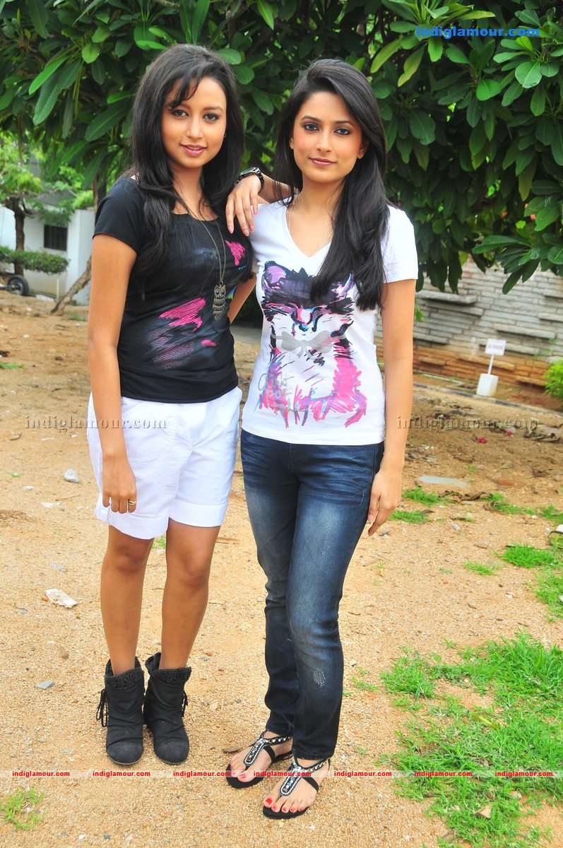 Neeli Kallu Movie Opening Photos Event hd photo