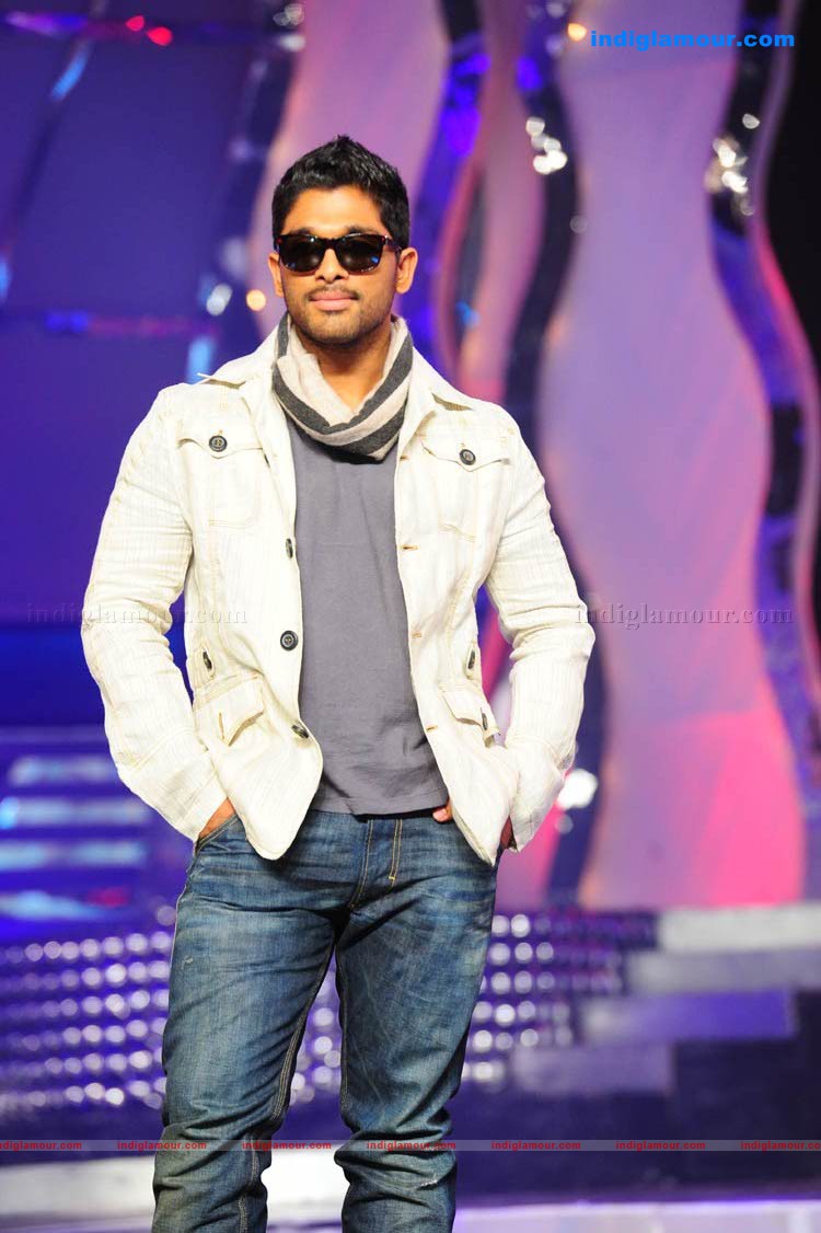 Lux Sandal Cinema Awards 2011 Event hd photo