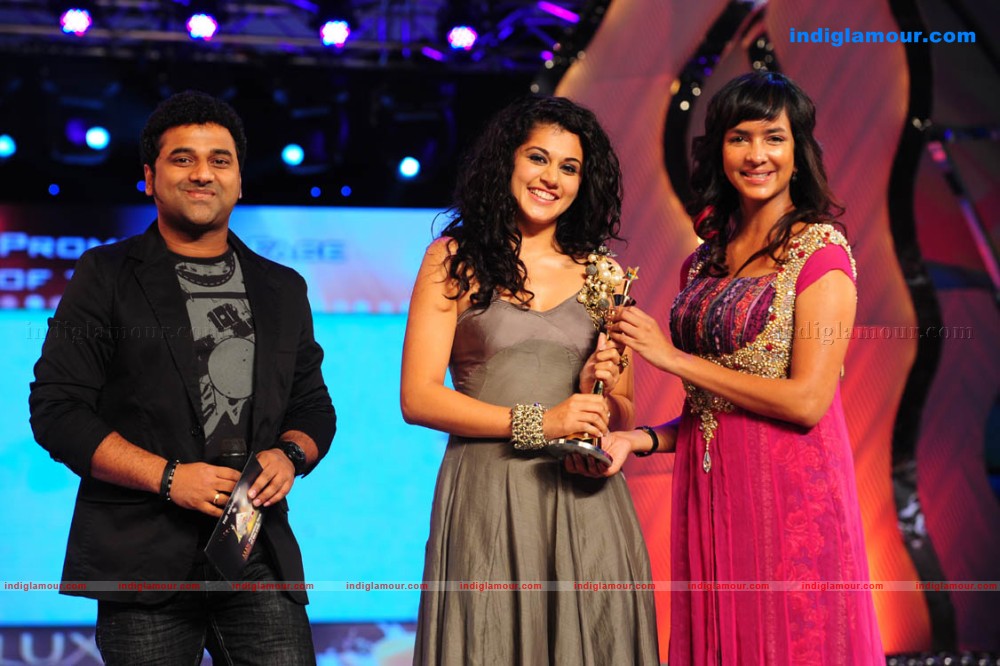 Lux Sandal Cinema Awards 2011 Event hd photo