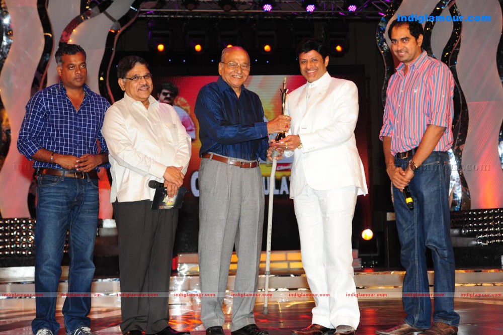 Lux Sandal Cinema Awards 2011 Event hd photo
