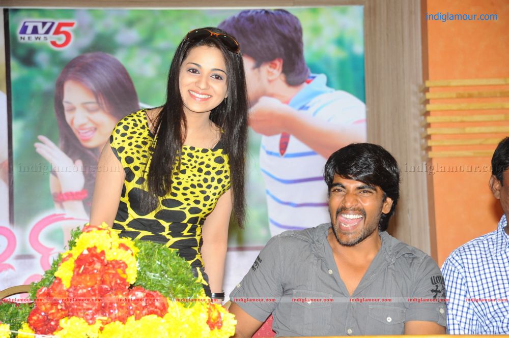Love Cycle movie Logo Event hd photo