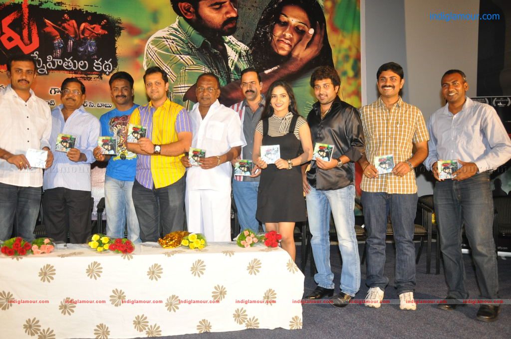 Naluguru Snehitula Katha Movie Audio Launch Event hd photo