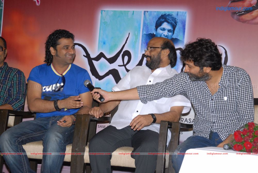 Julayi Movie Success Meet Event hd photo
