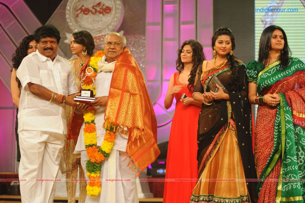 Santosham Film Awards 2012 Event hd photo