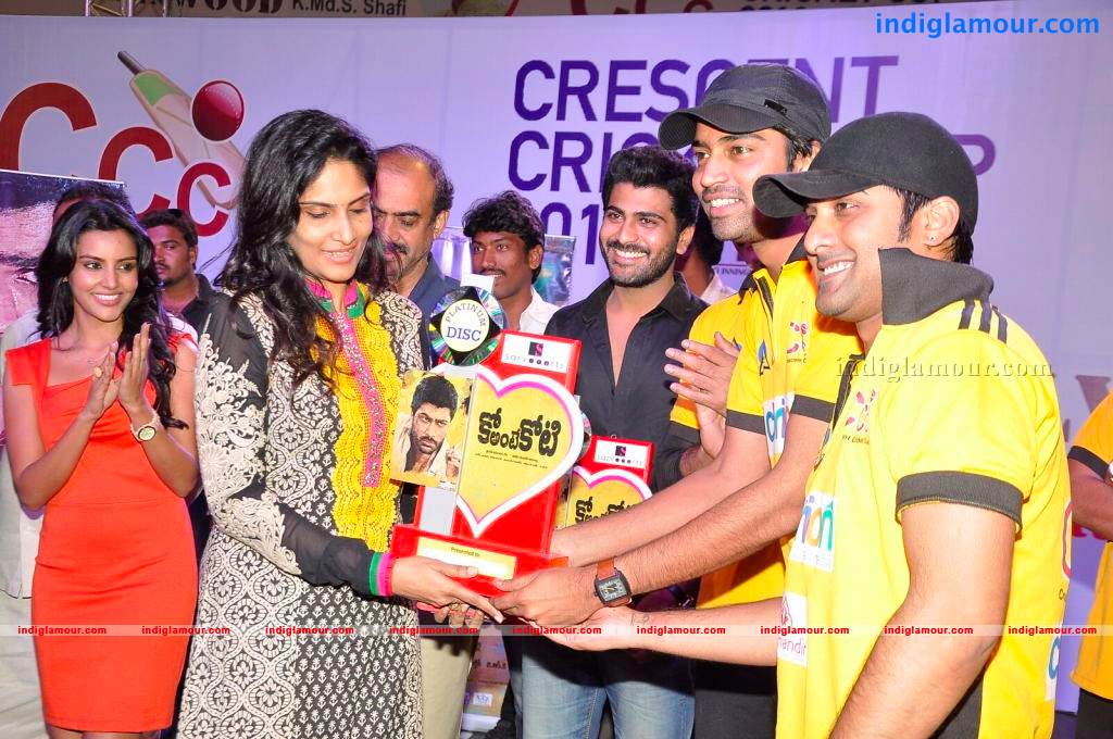 Ko Antey Koti Movie Platinum Disc Function Event hd photo