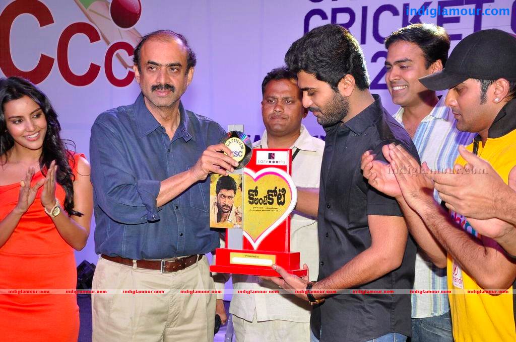 Ko Antey Koti Movie Platinum Disc Function Event hd photo
