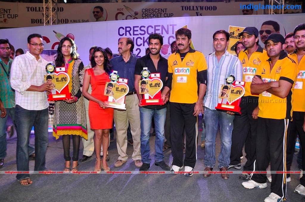 Ko Antey Koti Movie Platinum Disc Function Event hd photo